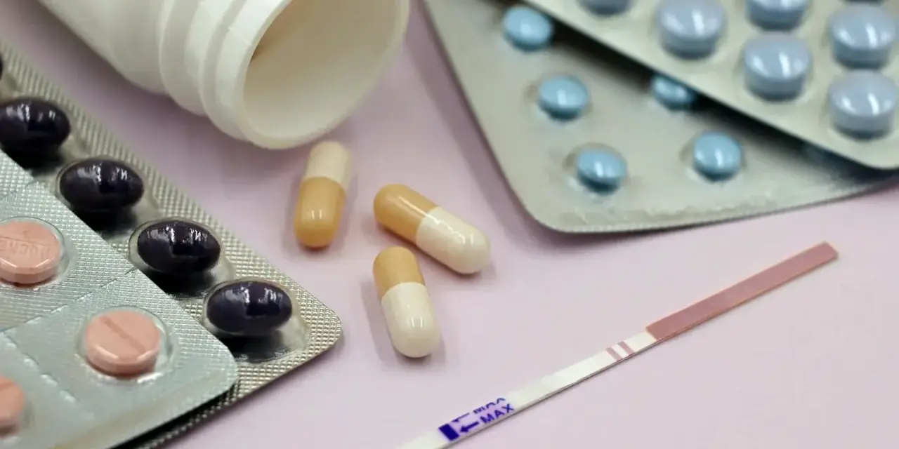 Zaburzenia hormonalne u kobiet objawy – jak je rozpoznać i leczyć