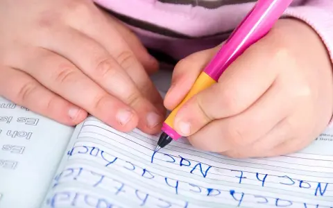 Czy dysleksja to choroba psychiczna? Odkryj prawdę o zaburzeniu