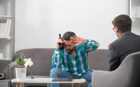 Jak zmusić chorego psychicznie do leczenia bez naruszania praw?