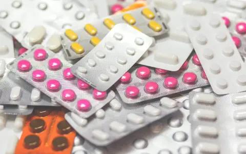 Czy można wziąć leki na pokład samolotu? Sprawdź, aby uniknąć problemów