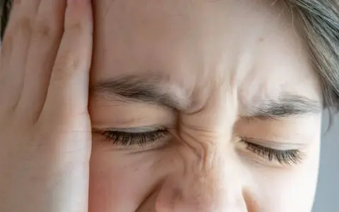 Zaburzenia hormonalne u mężczyzn objawy - nie ignoruj tych sygnałów