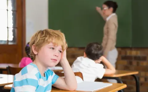Zaburzenia więzi objawy: Jak rozpoznać trudności emocjonalne?