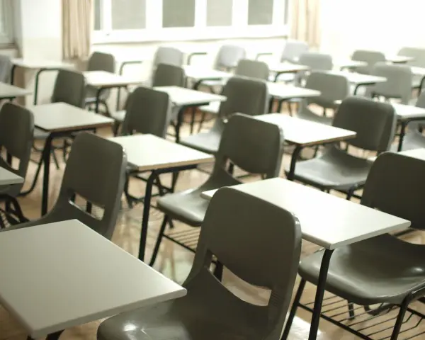 Fobia szkolna objawy: Jak rozpoznać lęk przed szkołą u dziecka