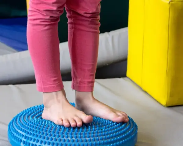 Zaburzenia integracji sensorycznej objawy – jak je rozpoznać i zrozumieć
