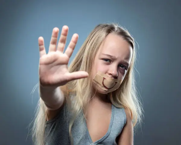 Ile grozi za znęcanie się psychiczne? Poznaj surowe kary i konsekwencje