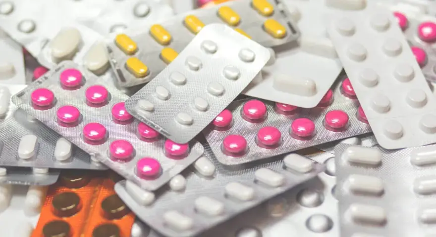 Czy można wziąć leki na pokład samolotu? Sprawdź, aby uniknąć problemów