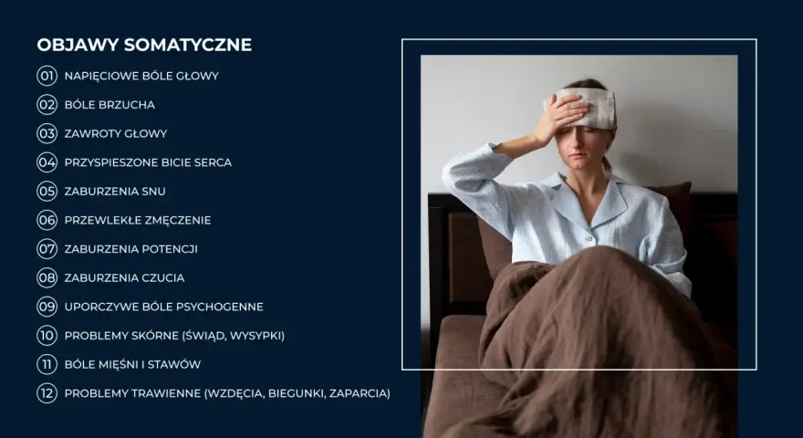 Kobieta z okładem na czole, cierpiąca na bóle somatyczne. Lista objawów i wskazówki, jak leczyć bóle somatyczne.